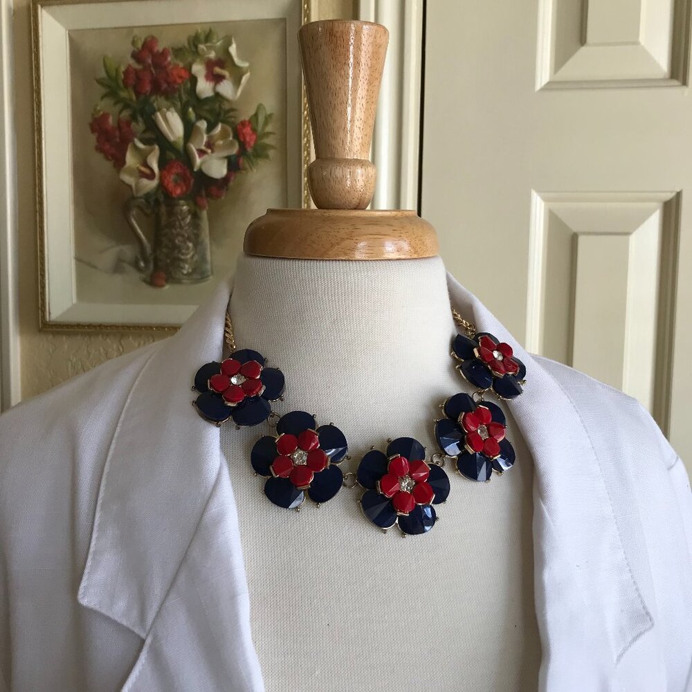 Charming Charlie RW&B Floral Necklace - Picture 7 of 7